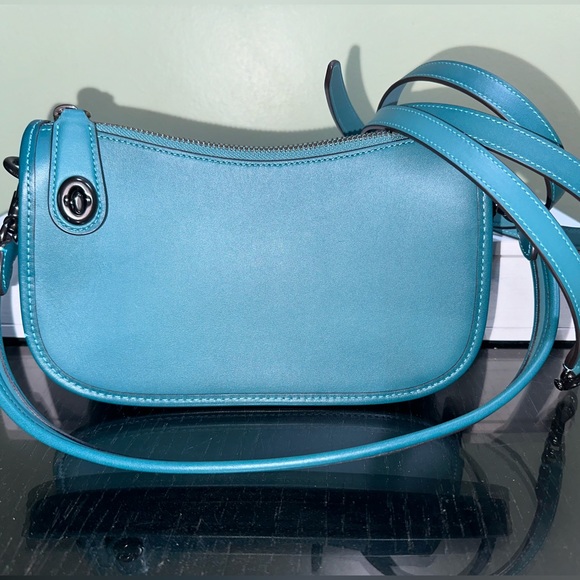 Coach Swinger 20 handbag NWT & wallet - Picture 2 of 7